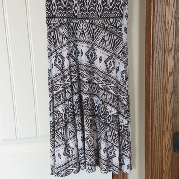 Women's Dress - Picture 3 of 3